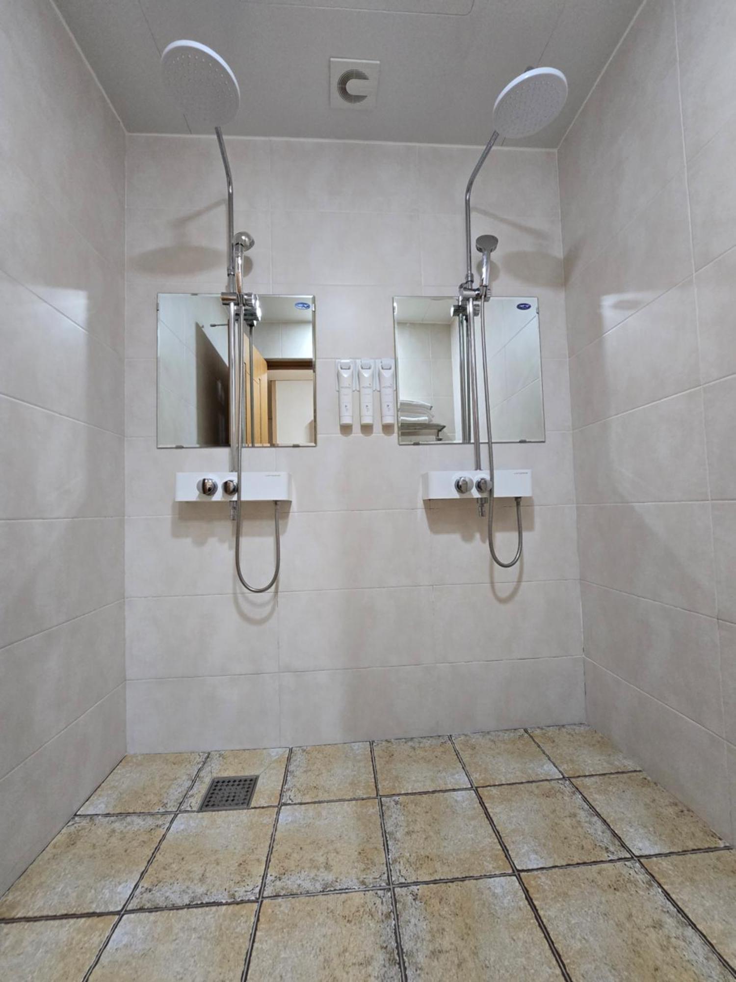 Yeosu Narsha Hotel Екстер'єр фото