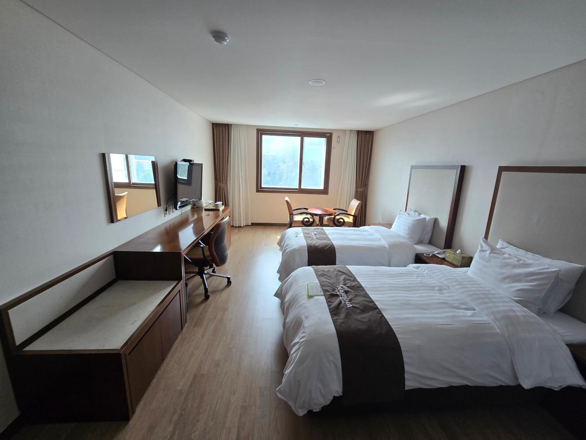 Yeosu Narsha Hotel Екстер'єр фото